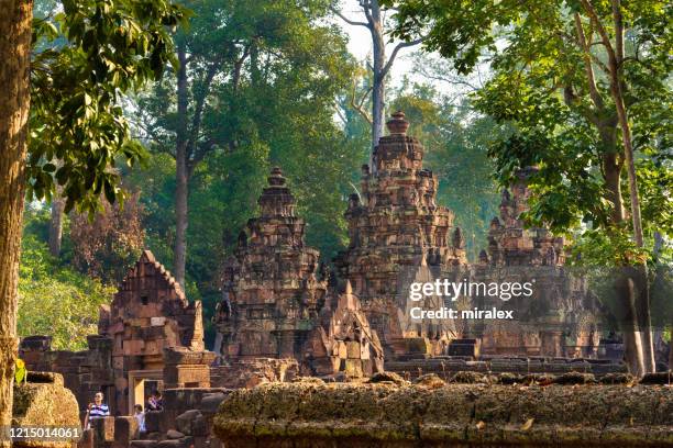 close-up of banteay srei temple in angkor - banteay srei stock pictures, royalty-free photos & images