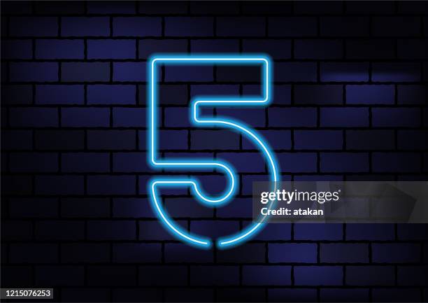 67 fotos e imágenes de Number 5 Neon - Getty Images 67 fotos e imágenes de Number 5 Neon - Getty Images