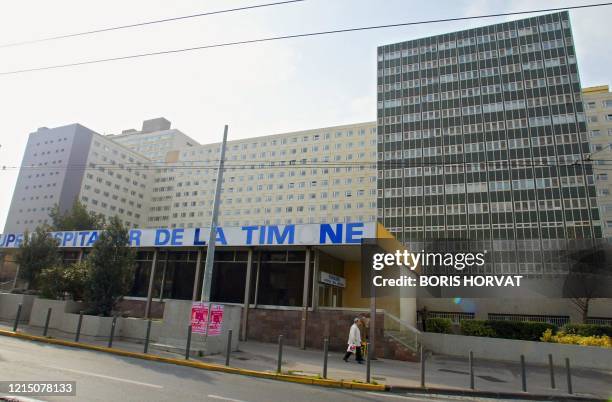 Vue générale prise le 02 mars 2003 à Marseille de l'hôpital de la Timone. "Patrimoine vétuste, coût élevé, situation financière en trompe-l'oeil" :...