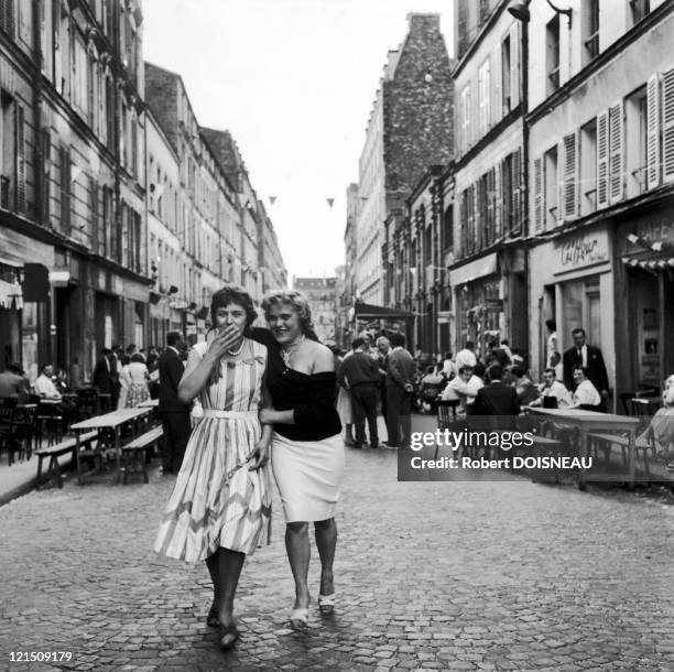 Shoulder On Rue De Nantes, 1959