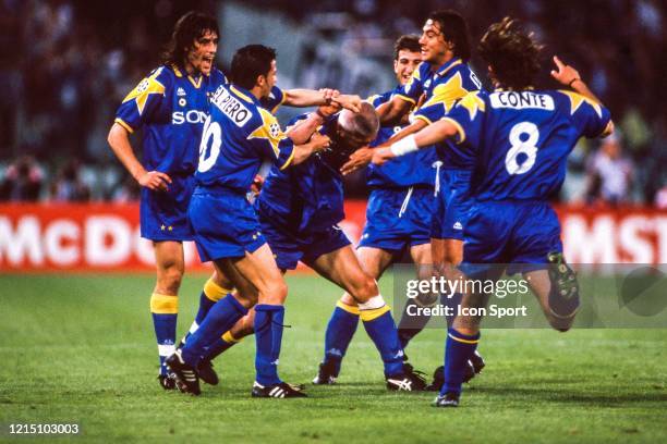 Fabrizio RAVANELLI of Juventus celebrate his goal during the Champions League Final match between Ajax Amsterdam and Juventus Turin, at Stadio...