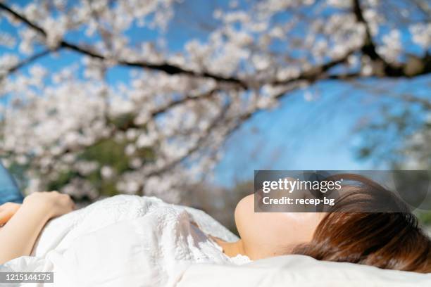 Rest Under Tree 720 Sleeping Under Tree Stock Photos, High-Res Pictures, and Images ...
