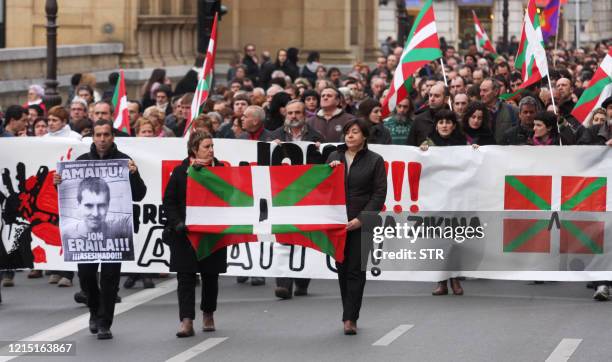 Basque Group 128 Portraiting Stock Photos, High-Res Pictures, and Images - Getty Images