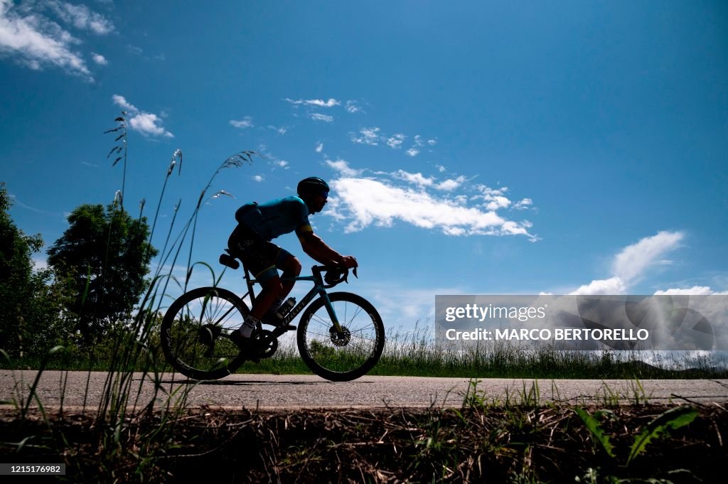 CYCLING-ITA-HEALTH-VIRUS-ASTANA-FELLINE