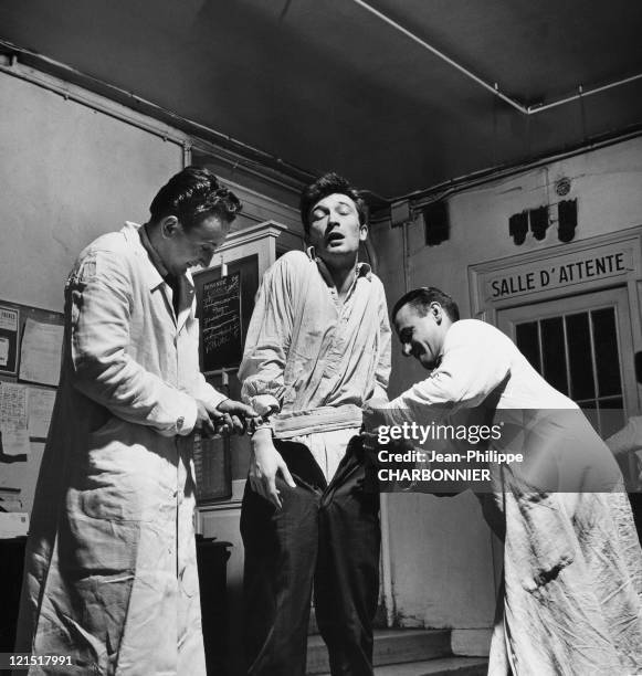 Paris, Sainte Anne, Psychiatric Hospital, Arrival And Mental Strain Of A Patient, During The 1950'S.