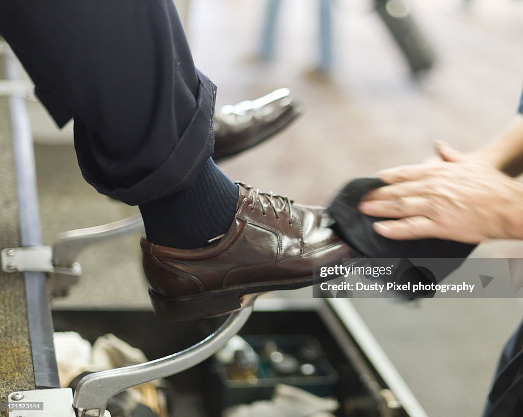 Shoe shine