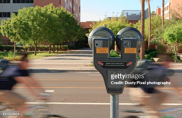 parking meter - パーキングメーター ストックフォトと画像