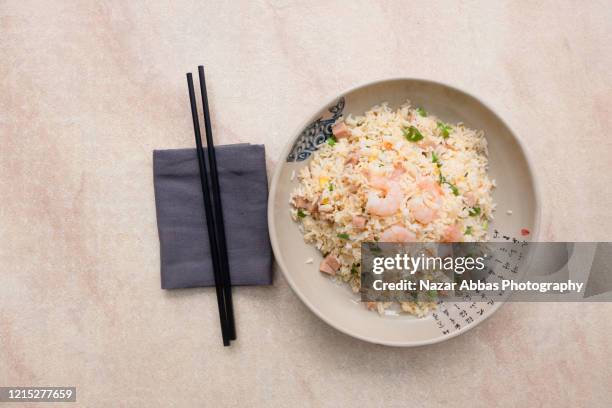 prawn fried rice. - チャーハン ストックフォトと画像