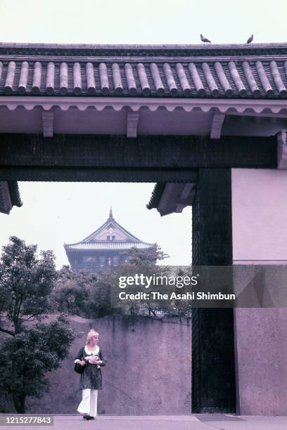 Figure skater Janet Lynn visits the Osaka Castle on June 26, 1972 in Osaka, Japan.