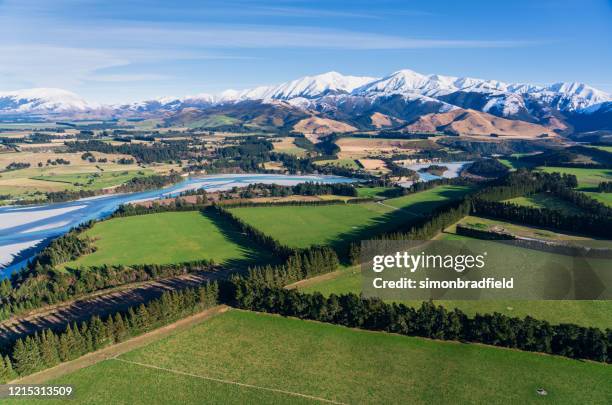 flug in die südalpen, neuseeland - canterbury region in neuseeland stock-fotos und bilder