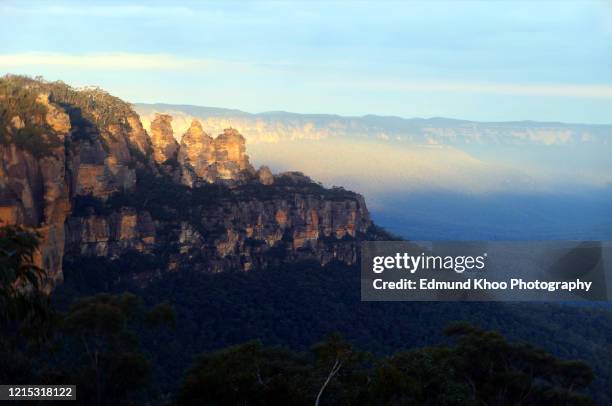 blue mountains - blue mountain stock pictures, royalty-free photos & images