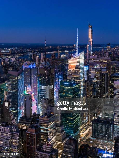 high angle twilight midtown skyline view - new york - new york city skyline night stock pictures, royalty-free photos & images