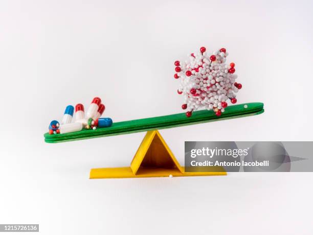 viral stoichiometry (covid-19) - ribosomal rna stockfoto's en -beelden