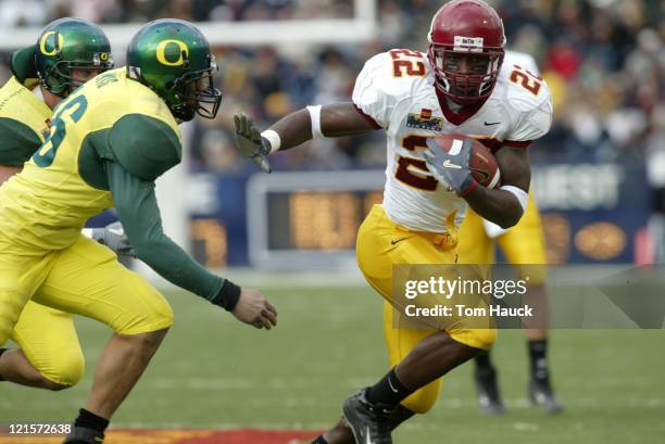 Laurence Maroney of Minnesota runs with the ball. Minnesota defeats Oregon 31-30 in the Wells Fargo Sun Bowl at Sun Bowl Stadium in El Paso, Texas.