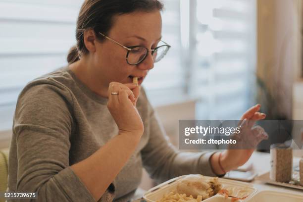 lunch time - mascar imagens e fotografias de stock