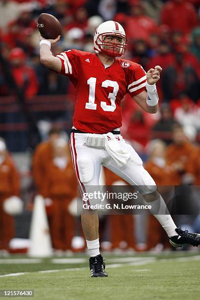 Nebraska quarterback Zac Taylor throws a pass during action between the Texas Longhorns and Nebraska Cornhuskers on October 21, 2006 at Memorial...