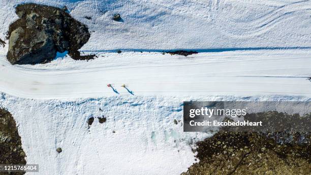 esquí de fondo en noruega - esquí stock pictures, royalty-free photos & images