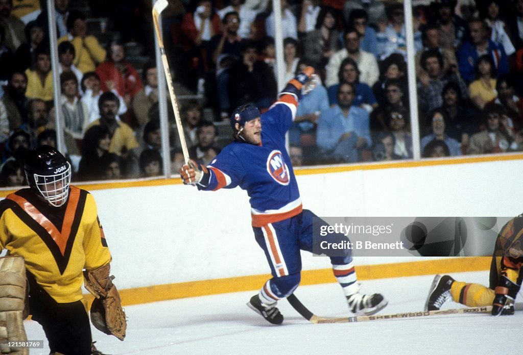 1982 Stanley Cup Finals:  New York Islanders v Vancouver Canucks