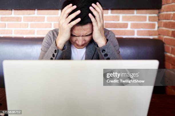 Crying Using Computer Man Crying Laptop Photos and Premium High Res Pictures - Getty Images