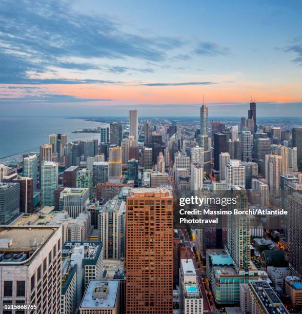 downtown, gold coast, view of the town - gold coast chicago stock pictures, royalty-free photos & images