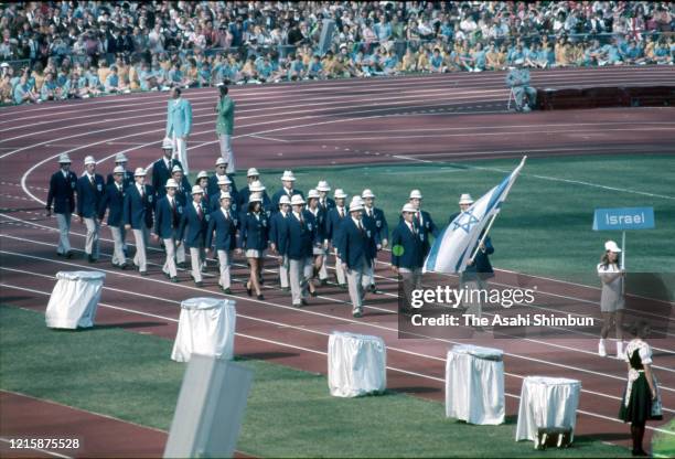 Flag bearer Henry Hershkowitz leads the Israel delegation entering the stadium during the opening ceremony of the Munich Olympic Games at the Olympic...