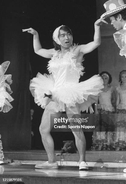 Japanese comedian Ken Shimura performs as ballerina during The Drifter's New Year's Performance on January 2, 1977 in Tokyo, Japan.