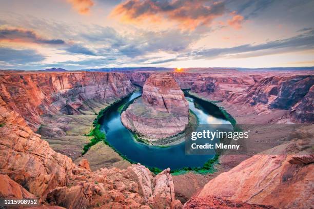 horseshoe bend colorful sunset twilight colorado river arizona - horseshoe canyon imagens e fotografias de stock