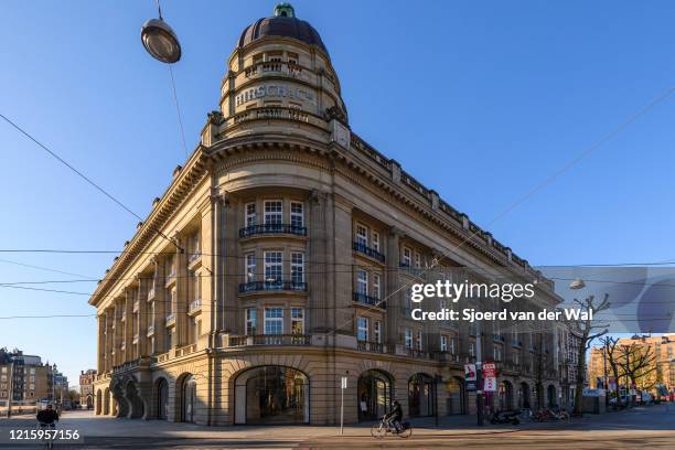 Clossed Apple store in the Hirsch building in Amsterdam during a weekday morning following the advice of the Dutch government to stay at home for...