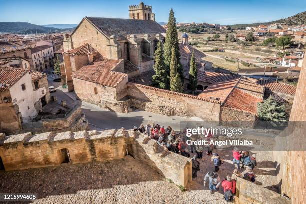 mora de rubielos. church and cloister - aragon imagens e fotografias de stock