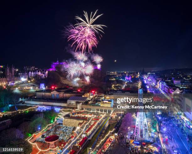 edinburgh - hogmanay 2019 - royal mile stock pictures, royalty-free photos & images