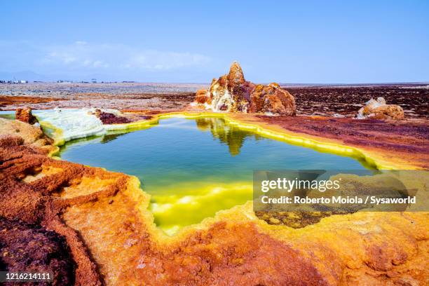 hot springs, dallol, danakil depression, afar region, ethiopia, africa - deserto de danakil imagens e fotografias de stock