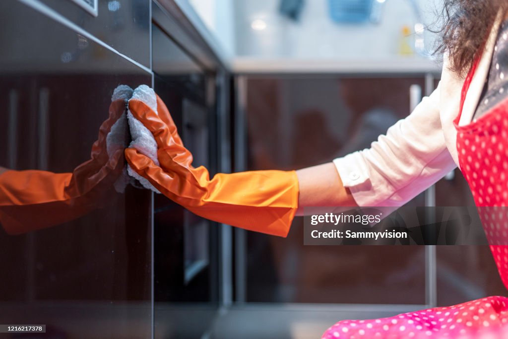 Cleaning kitchen