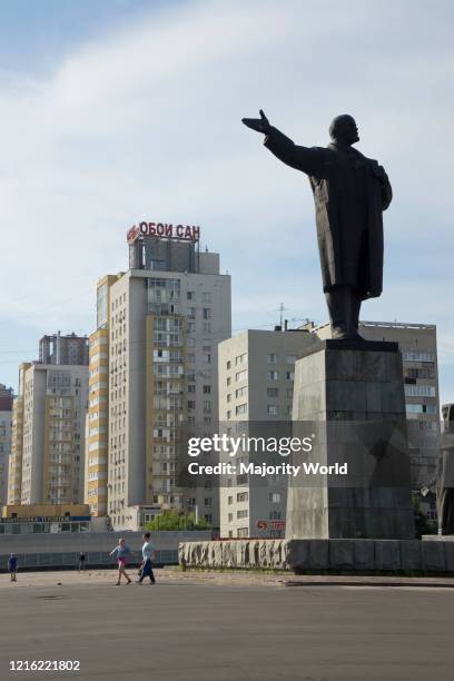 Statue of Lenin and World War II liberation soldiers in Nizhny Novgorod on the Volga river, Russia.
