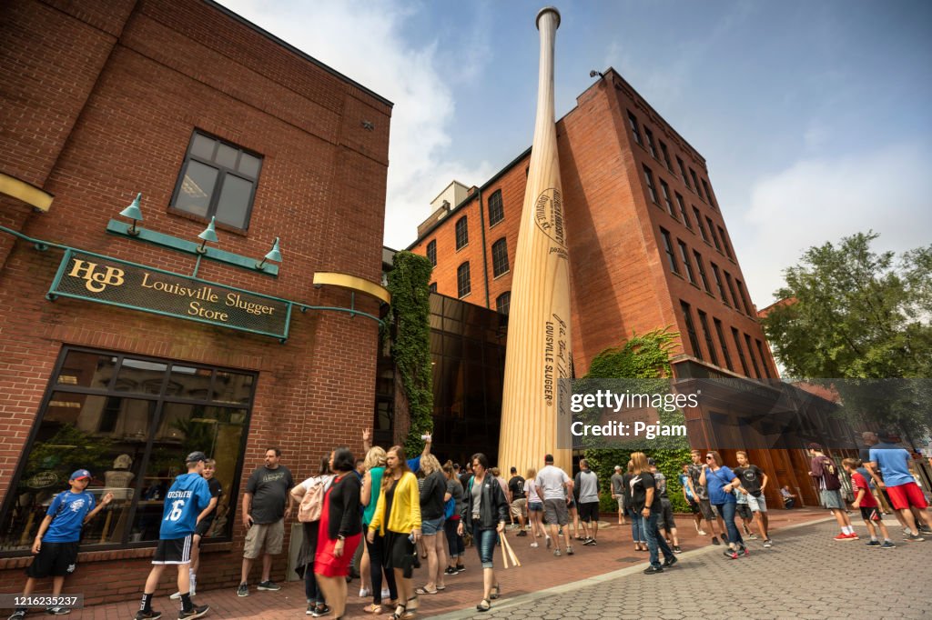ルイビルスラッガー博物館とケンタッキー州の工場