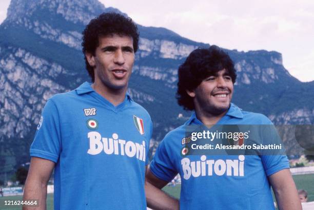 Antonio Careca shankes hands with Diego Armando Maradona of SSC Napoli, during the Seria A Italy.