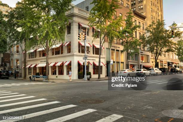 intersección del centro de madison avenue en la ciudad de nueva york - madison_avenue fotografías e imágenes de stock