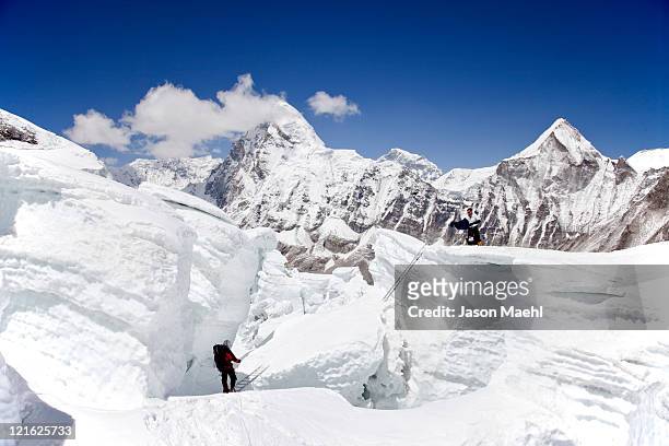climbing mt everest - icefall stock pictures, royalty-free photos & images