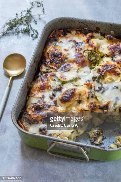vegetarian lasagna - casserole stock pictures, royalty-free photos & images