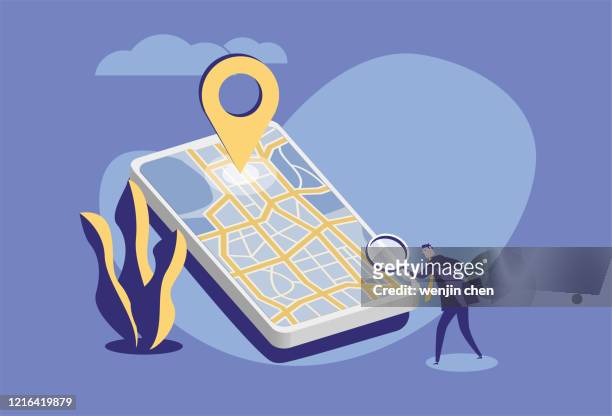 illustrations, cliparts, dessins animés et icônes de l’homme d’affaires utilise un miroir grossissant pour trouver la navigation de carte - satellite view