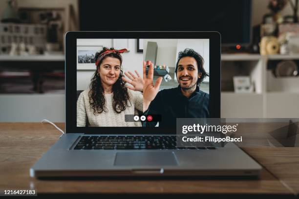 Computer Video Chatting Laptop Video Chat Screen Photos and Premium High Res Pictures - Getty ...