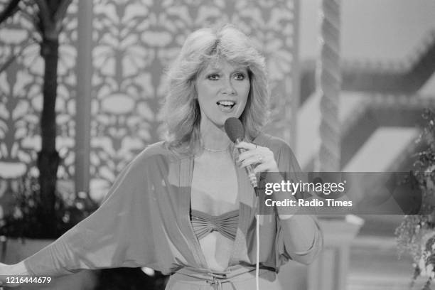 Cloder Rodgers 101 Clodagh Rodgers Stock Photos, High-Res Pictures, and Images - Getty ...