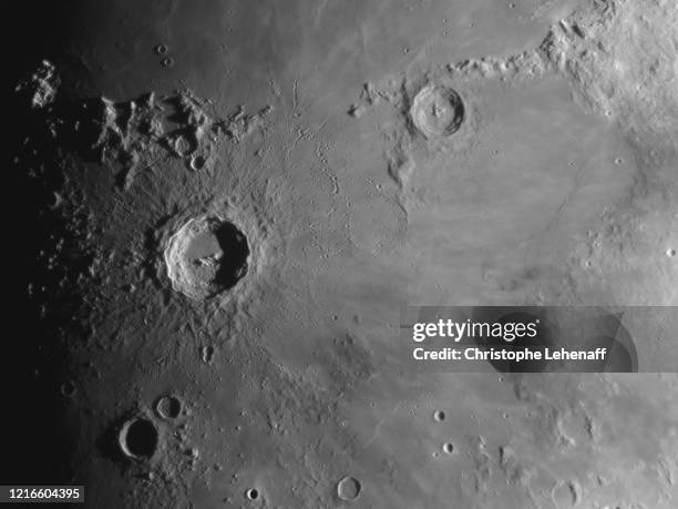 close up on the surface of the moon (age 9 days) - moon stockfoto's en -beelden