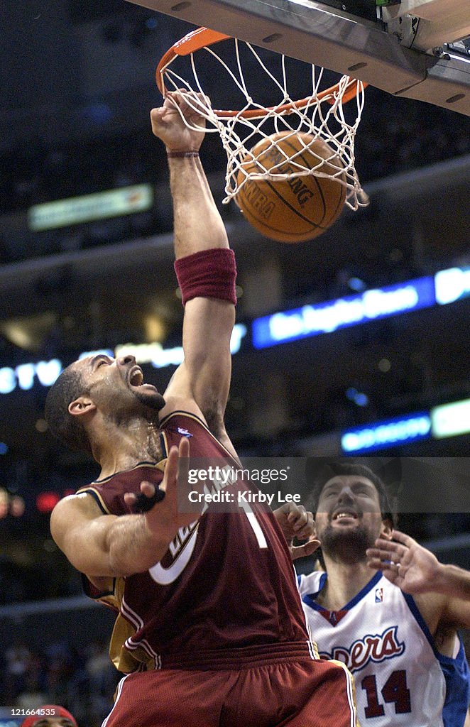 Cleveland Cavaliers vs Los Angeles Clippers - December 3, 2003