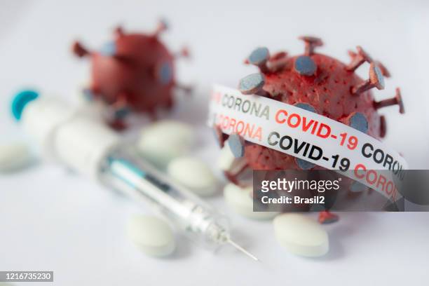medicine against coronavirus - hydroxychloroquine stock pictures, royalty-free photos & images