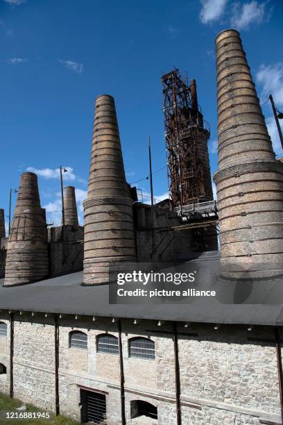 April 2020, Brandenburg, Rüdersdorf: Towers of the shaft furnace plant in the Rüdersdorf Museum Park. The 17-hectare Museum Park offers stories from...