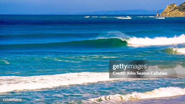 new zealand, north island, ocean waves - south pacific ocean stock pictures, royalty-free photos & images