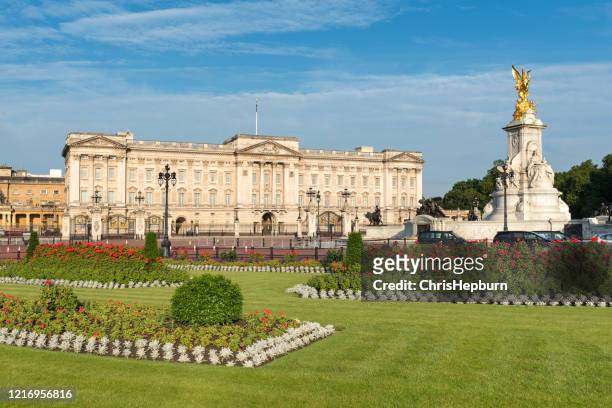 buckingham palace, london, england, vereinigtes königreich - buckingham palace stock-fotos und bilder