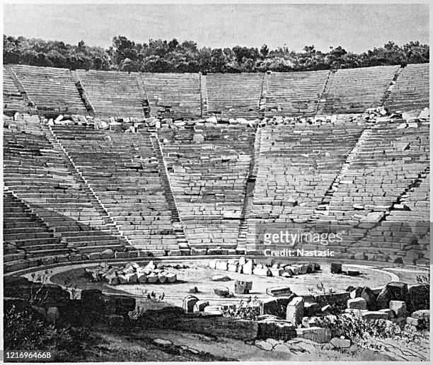 埃皮多魯斯古劇院以其完美的音響效果和精美的結構被認為是希臘保存最完好的古代劇院。它建於西元前4世紀晚期 分兩個階段完成 - epidaurus 幅插畫檔、美工圖案、卡通及圖標