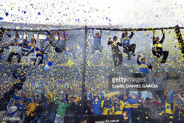 Boca Juniors Fans and Premium High Res Pictures - Images