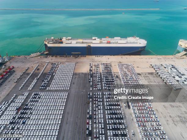 Car Loading Ship 833 Cargo Ship Carrying Cars Stock Photos, High-Res Pictures, and ...